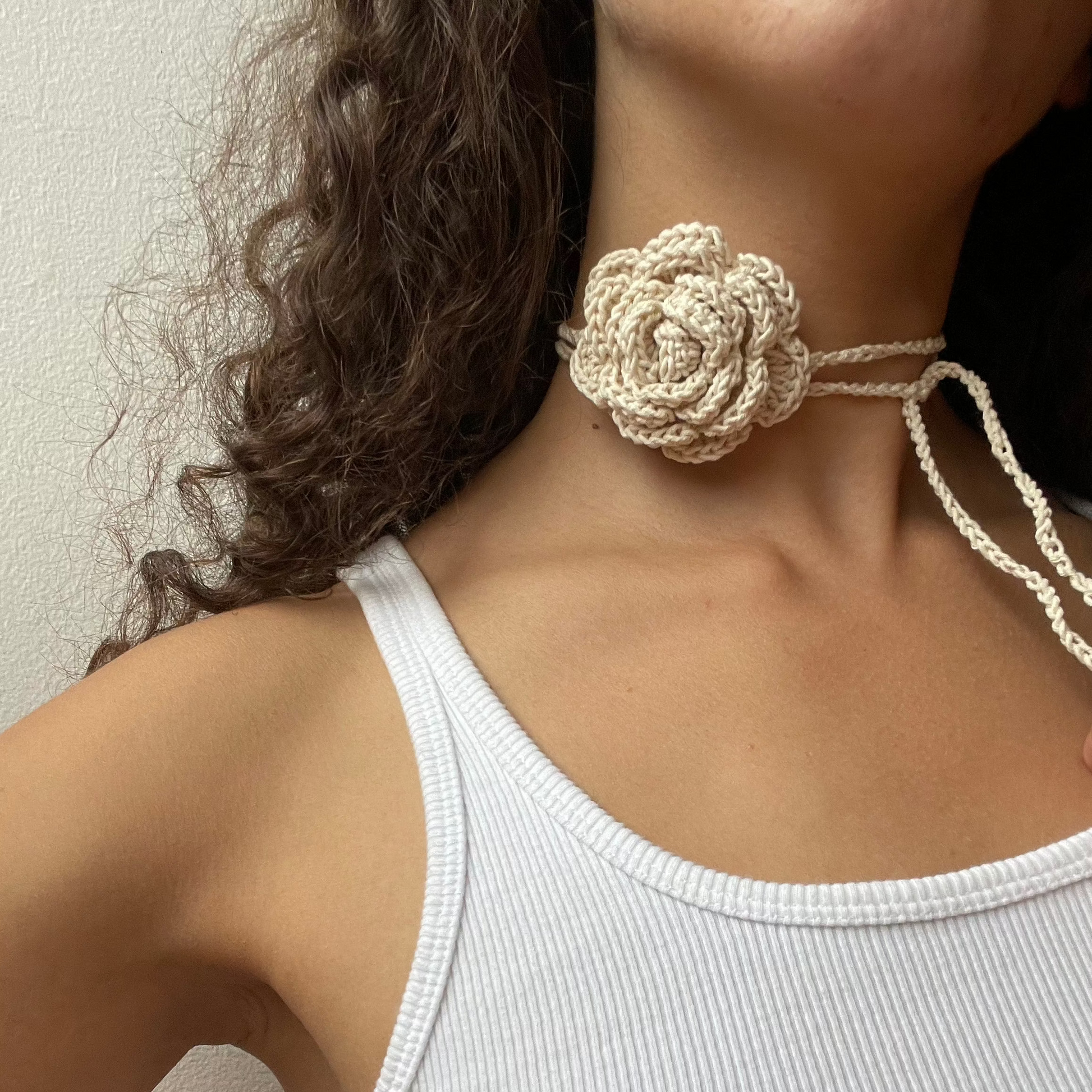 hand crochet cotton flower necklace